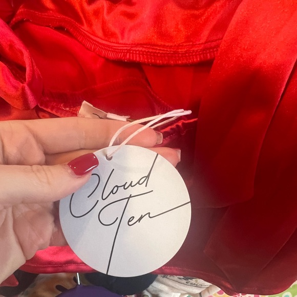 Red Satin Shoulder Tie Corset Top - Picture 4 of 6